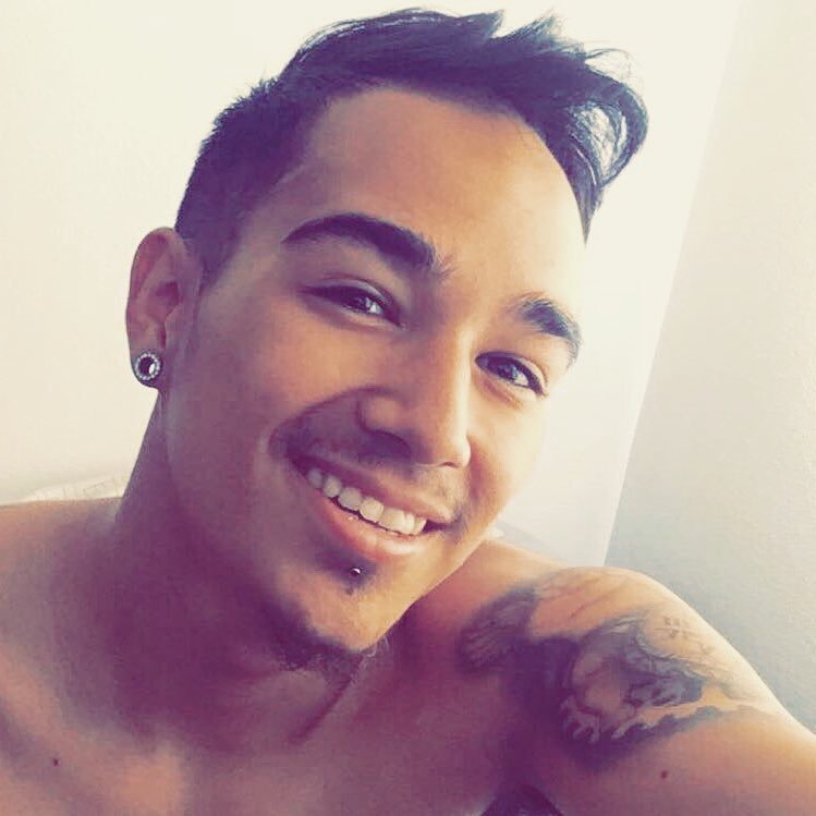 cjchris808's profile picture. KS31| insta @fkn.kook