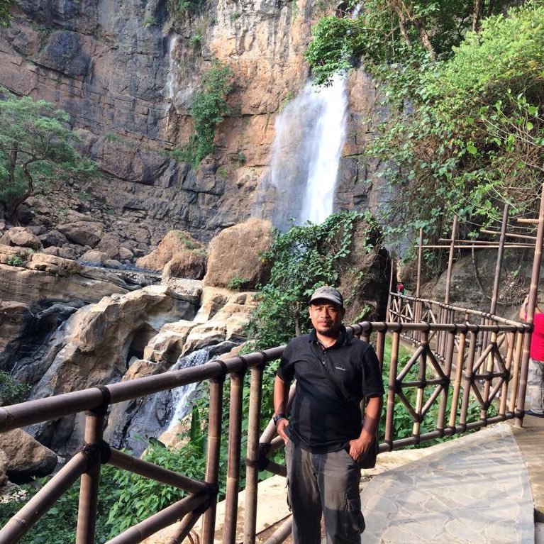 Marsito71035513's profile picture. Makan sate kambing