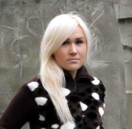 funnyquotes9's profile picture. 