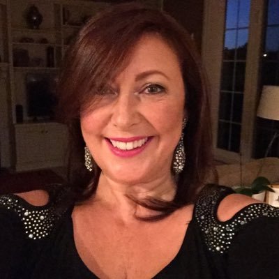 Lead vocalist of 'The Back Beat'! Mum of two amazing daughters, Nanna to two beautiful treasures ❤️