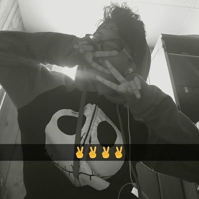 kasseeeee's profile picture. GLTHS Class of 2021
3/24/17 👑
🌈 Pansexual🌈
16 😊
Puerto Rican