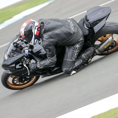 NUFC fan, Motorcycle daft, Trackday addict and T5 owner!