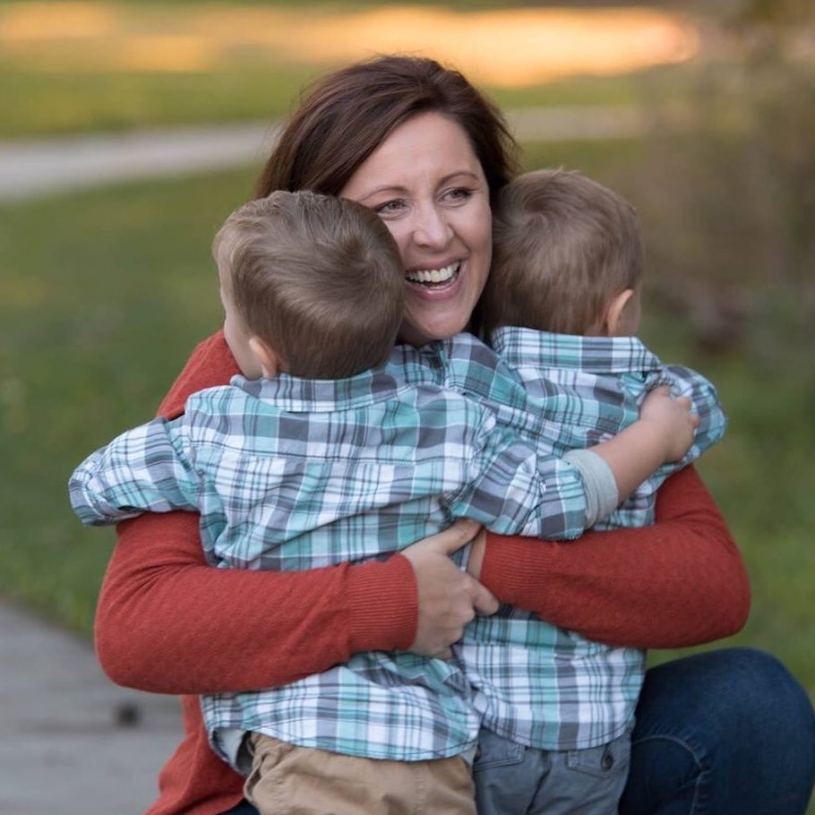 Coordinator in Nebraska Business Honors Academy. Mom of twin boys Avery & Elliot.1/2 of higher ed power couple. Love = diet coke, m&ms,Target, & weiner dogs!