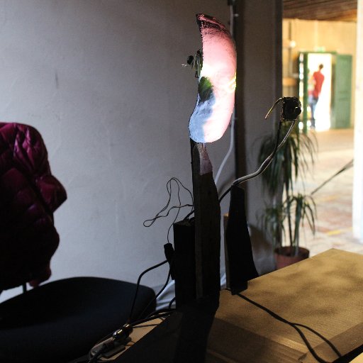 artist,puppeteer, explorer in the digital and the analog Ph D candidate smart textile RCA #goldcomputing#liveness#wonder#magic#surprise @theatredu1k @RCA_TexRes