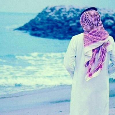 بَعْضُ البَشَرِ
هُمْ سَعَادَةٌ مِنْ اللهِ تَمَامًا كَالمَطَرِ يُمْحَى كُلُّ حُزْنٍ
وَيُذَهَّبُ كُلٌّ عُطِّش