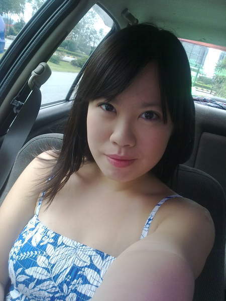 funnyquotes841's profile picture. 