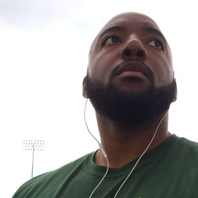 BroadwayJosh42's profile picture. Thoughts of a life-long oxygen borrower who always returns the shopping cart, but has minor road rage