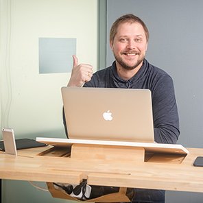 Н Достаточно было спокойно подумать три секунды, чтобы все понять.
Вот только где их взять, эти три спокойных секунды? У кого в жизни они ест