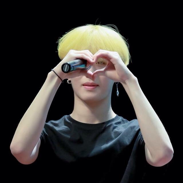 nutjarinpin's profile picture. •GOT7 •YUGYEOM เป็นคนที่หลงรักเรียวขายูคยอม 😆😍