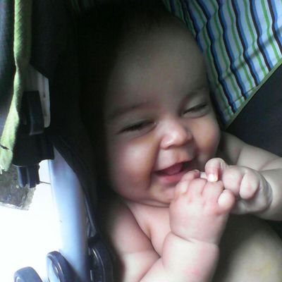 angelica271427's profile picture. Dios es bueno!! 
 toda la gloria sea para Él 
 Esposa de mi Esposo 
Madre de #3 
Suma antes de Restar 
VIVELA Q ES UNA SOLA!!