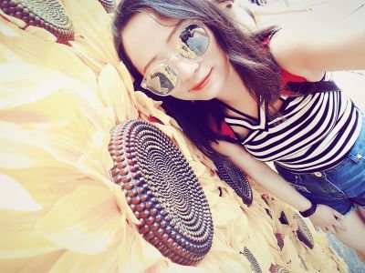 VictoriaXinyi's profile picture. Interested in algorithms.  Like to travel and read your Tweets.