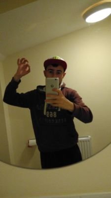 I like playing football and my favorite football team is Arsenal. Also my favorite youtubeer is KSI