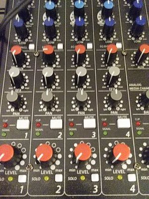 Livemus62955881's profile picture. 