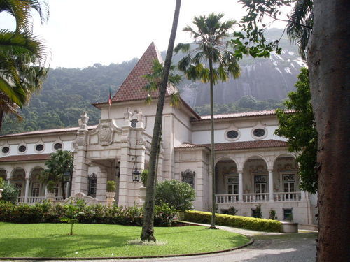 View: RIODEJANEIROFOTOS@BLOGSPOT.COM - natural images - districts of Leme, Botafogo and Santa Teresa literary event-May 2010