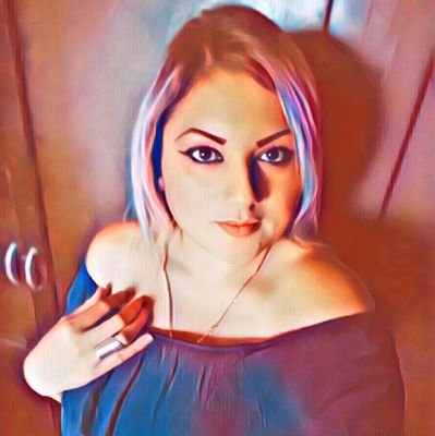 Madre de dos angelitos,Lunatica,Amante del amor y Soñadora inalcanzable