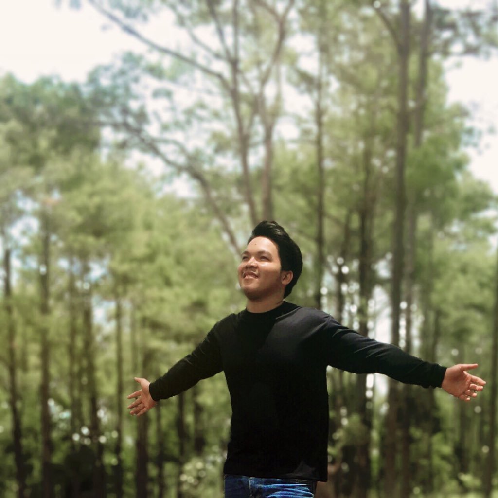 i_am_veasna's profile picture. មិនងាយចុះចាញ់