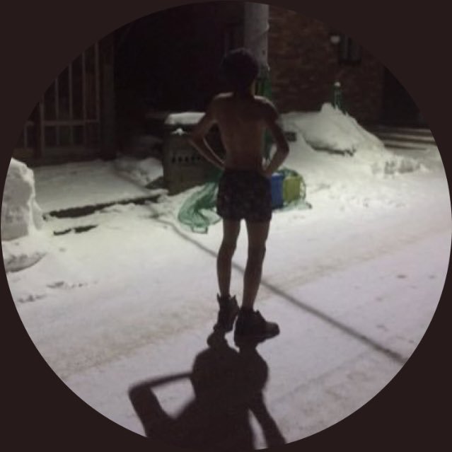 はづきん アメリカのディズニーランドで ミッキーが湖で溺れてそのミッキーを助けるはずなのに ミッキー の中に人はいません ってディズニーの仕事してた人が言って そのミッキーの中に入ってた人がかなり重体になったらしいよ