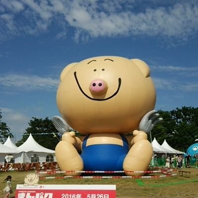 東京都大田区出身。趣味は野球観戦、ライブ観賞、美味しいものの食べ歩き。
お酒が好き💕
蒲田、川崎、野毛で飲み歩き。
自称、立ち飲み士⁉️