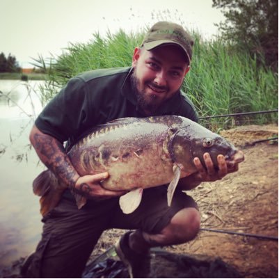 Follow me for fishing adventures. A few tips. Reviews on tackle and baits. A page dedicated to my fishing. Carp fishing.