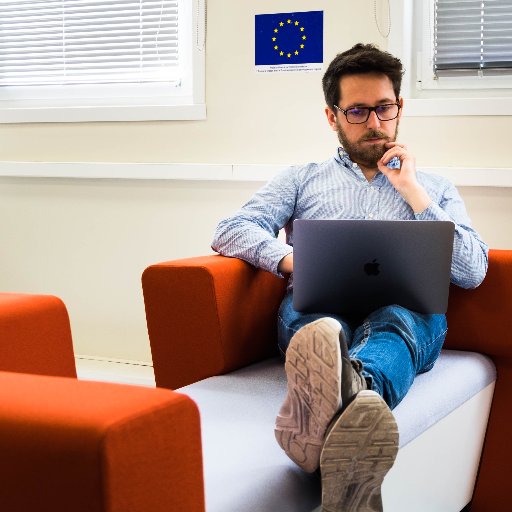 Responsable communication & marketing digitale de @Plus2POPSchool, entreprise à impact social proposant des formations aux métiers émergent du numérique.