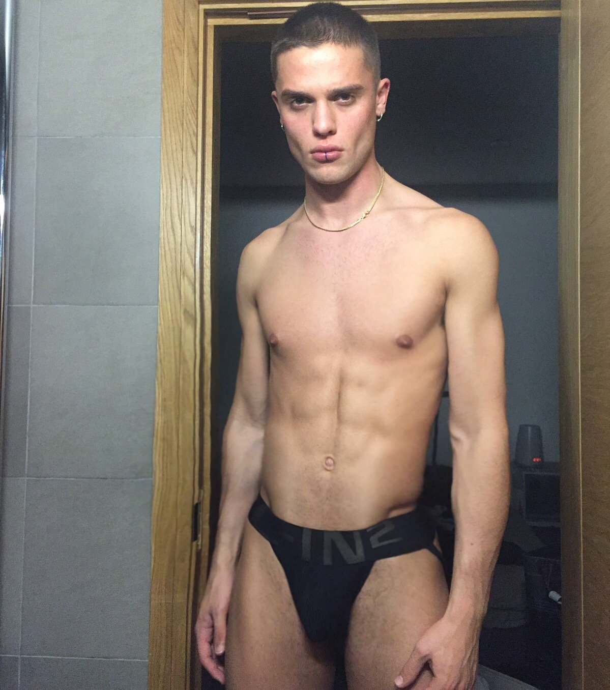 Ronan_emm's profile picture. Hash