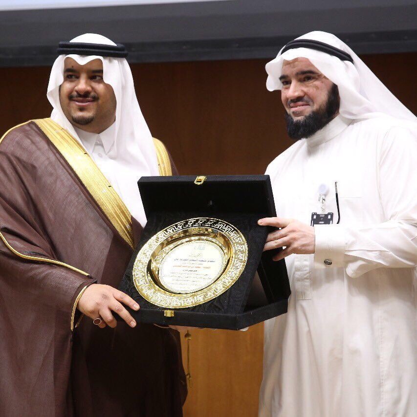 hwaeshl's profile picture. مدير تنفيذي بالقطاع الخيري ومهتم بنشر ثقافة المسئولية المجتمعية للأفراد ، منهجي في كلّ الأحوال : التفــــــاؤل 🌹