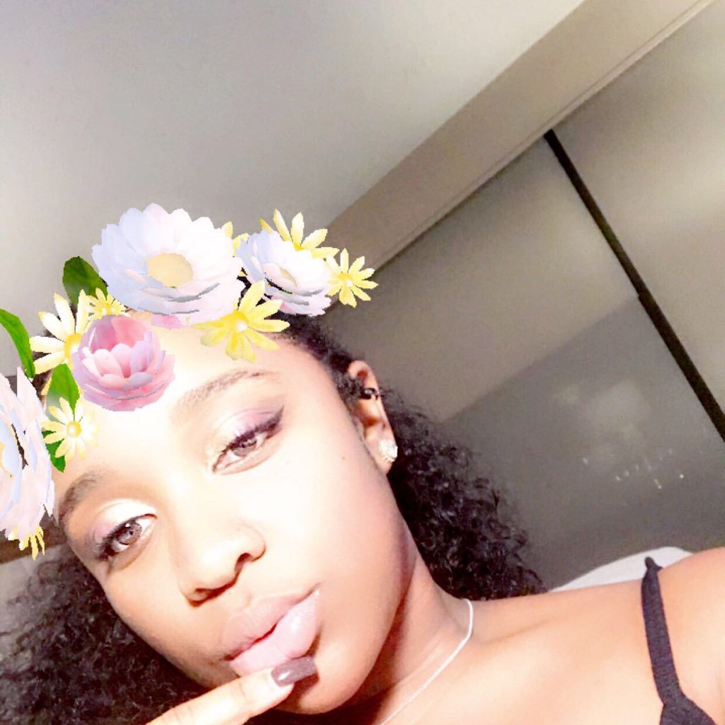 Genesis Myii~Love ♥️                             sc:breshe_24