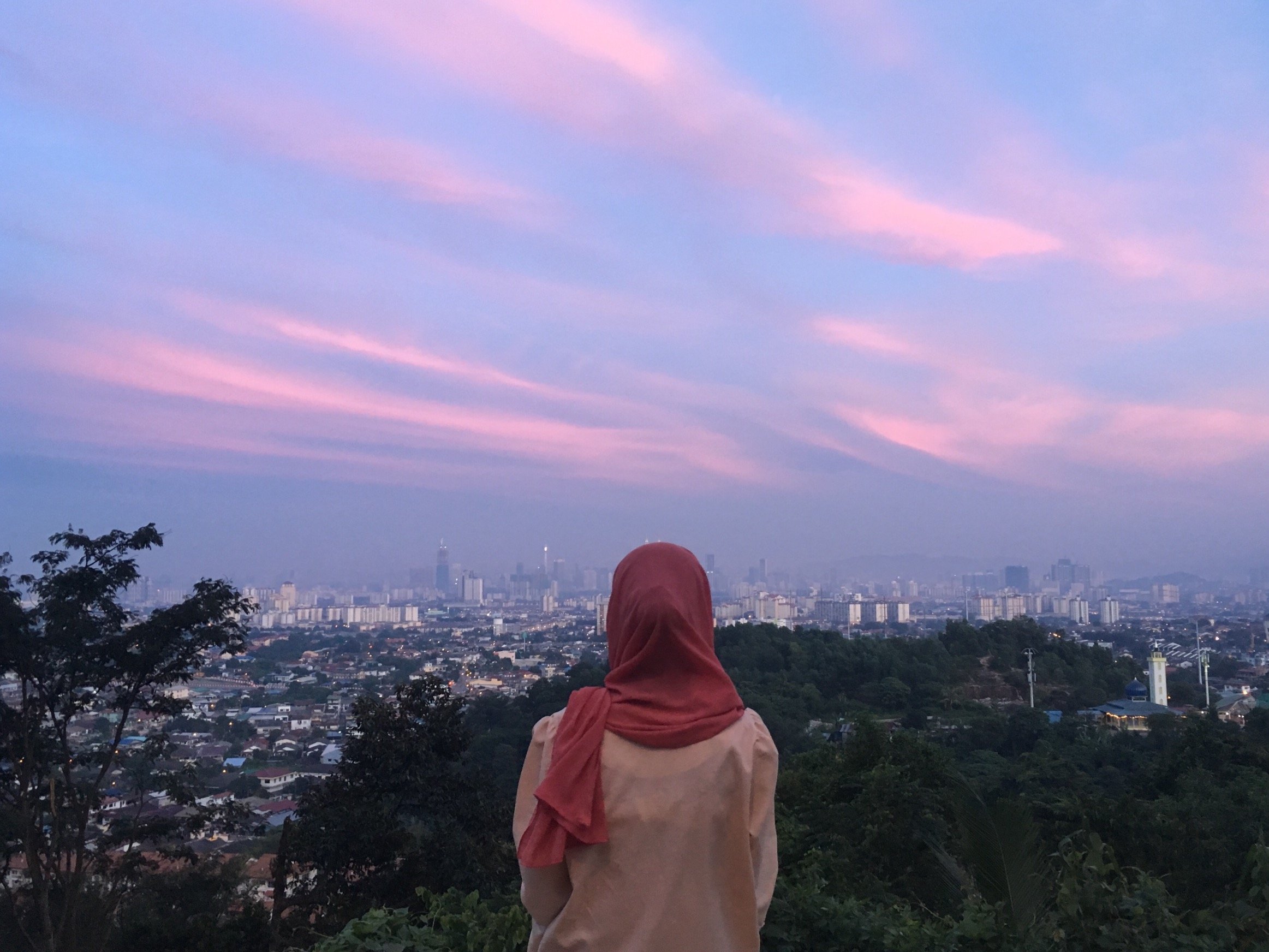 Farhahesque's profile picture. Something good is just about to happen.