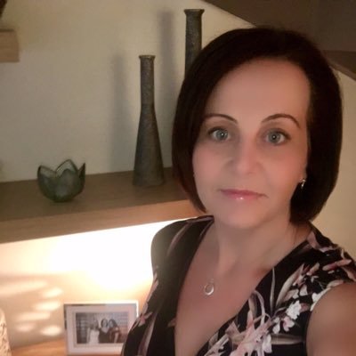 juliebird01's profile picture. 