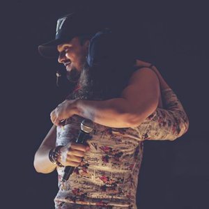até quando uma foto valerá mais do que um abraço?