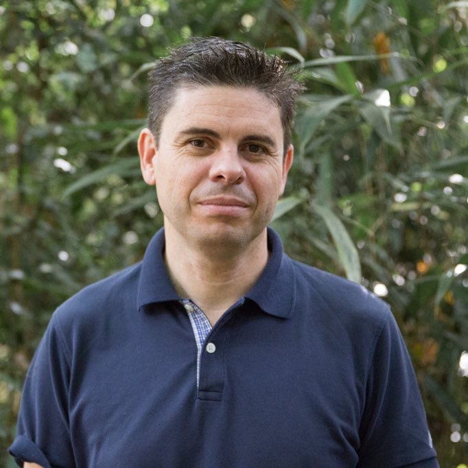 Co-founder at https://t.co/uQI3F7yjEE, XV de France Rugby fan, multi-lingual father of three