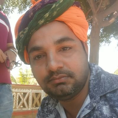 creativebadar's profile picture. Senior Front-End Developer
