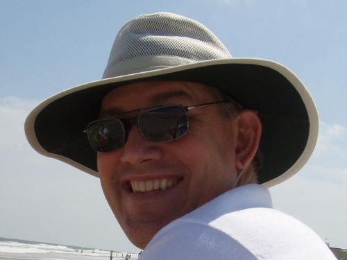 lislescott's profile picture. working online, looking forward to paying off those student loans - excited to see my daughter grow up