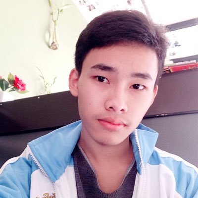 Alexand82171291's profile picture. 