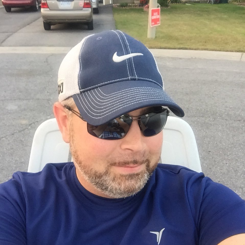 Husband of @ChristinaMWW, Gamer, Golfer, Baller, Sports Fan. These views are my own.