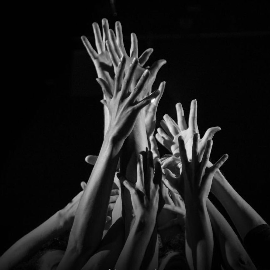 Twitter Oficial de la compañía Teatro a Voces, dirigida por Lorena García de las Bayonas. Anteriormente con 