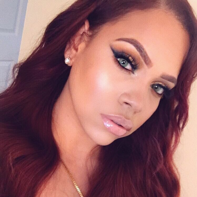 Instagram : Dollface_glamour NYC Makeup Artist