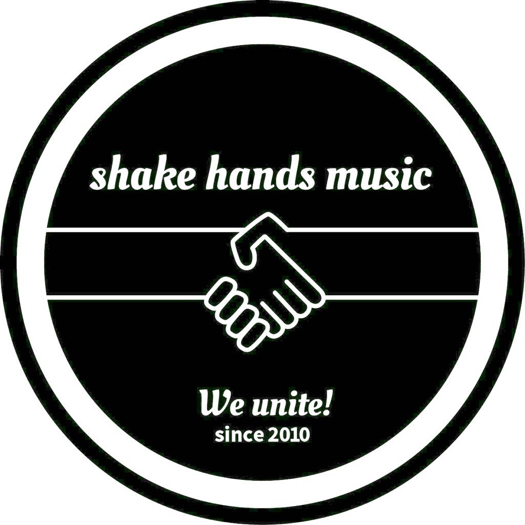 shake hands music friends PACONE!!PACONE!! drum&bass dj osaka japan；） https://t.co/G1rZ9pBQnk