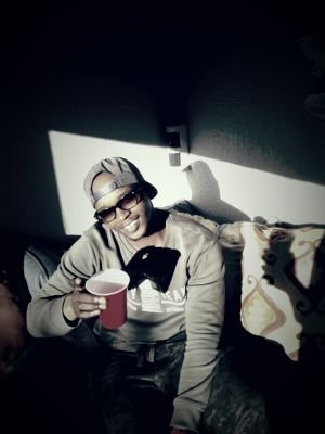 Dnt talk much cz i Rap much. Chilld guy very observant. Laugh alot positive towards archievments and archieving