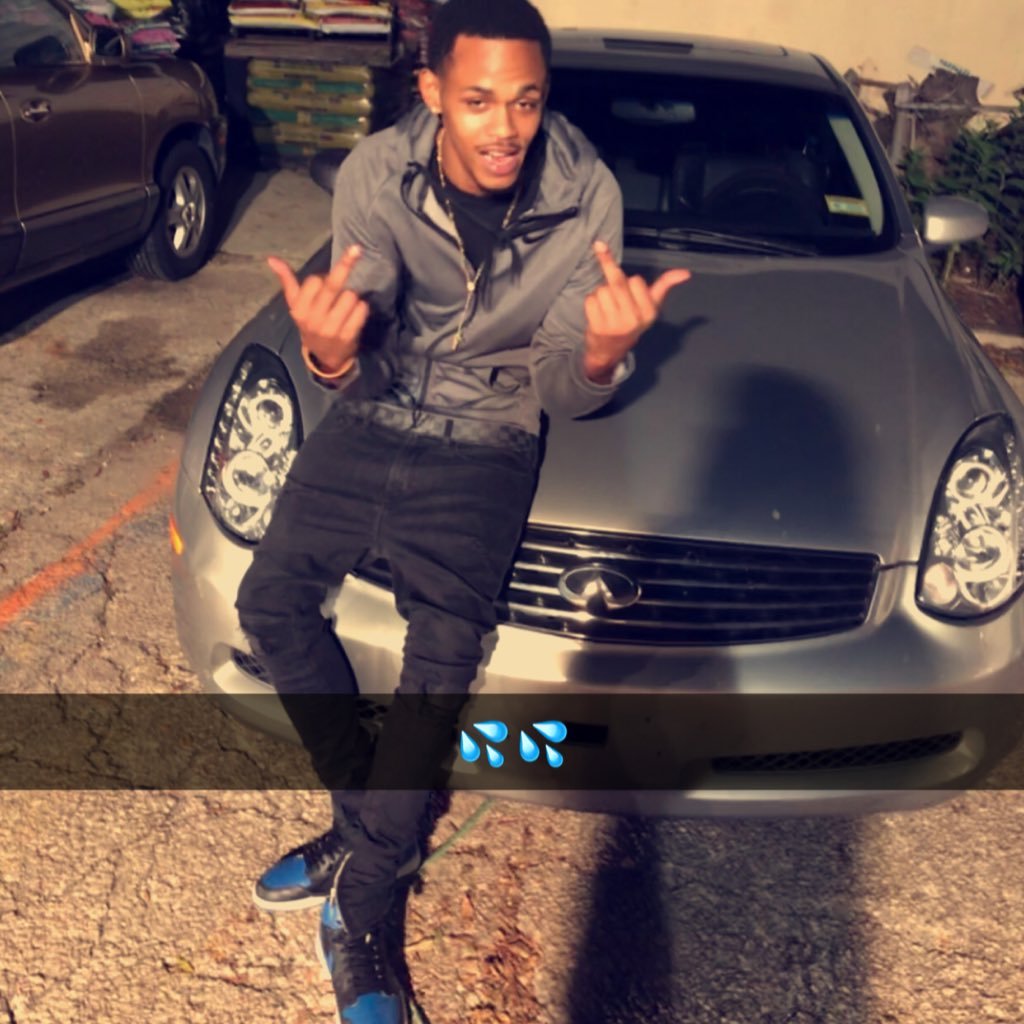 Get all my hoes off a app .. insta and snap: juan.foe