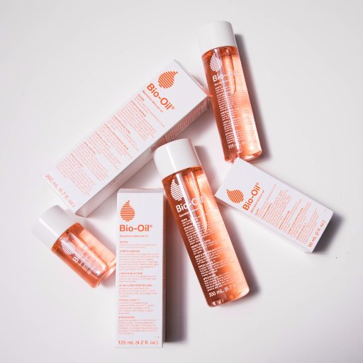 Bio‑Oil es un aceite especializado en el cuidado de la piel que ayuda a mejorar la apariencia de las cicatrices, estrías y manchas en la piel.