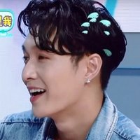 yixing doing things (@xingdoingthings) 's Twitter Profile