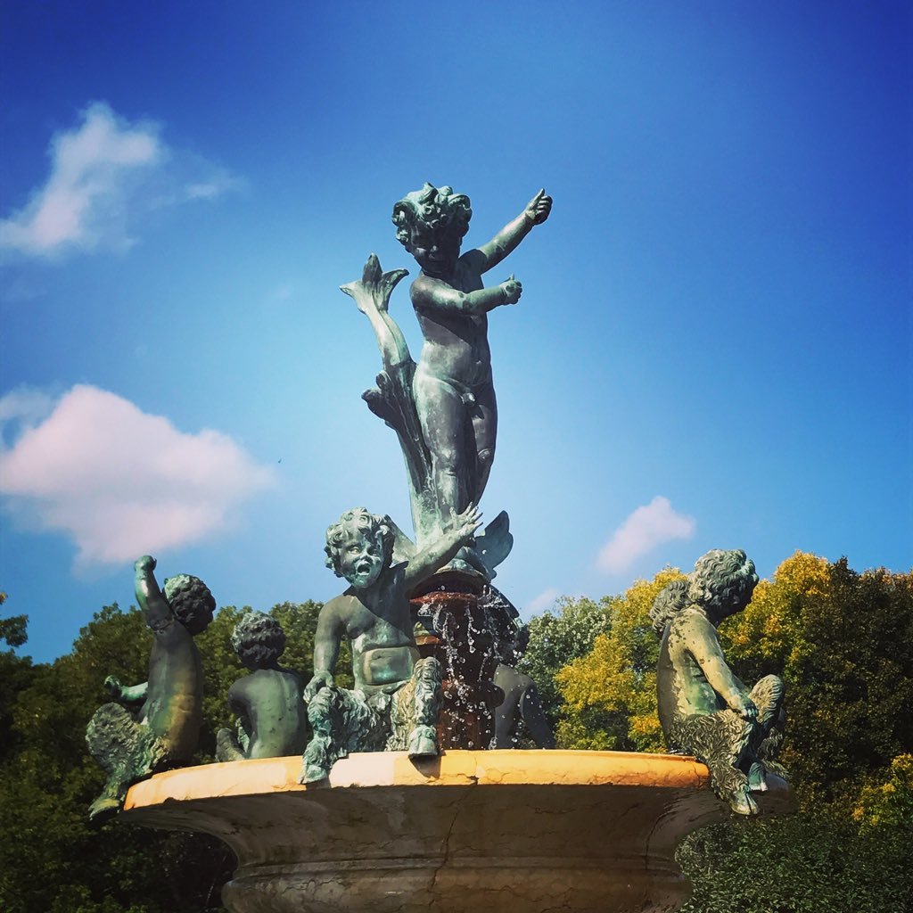 peepsis's profile picture. I don't suffer from insanity, I enjoy every minute of it!