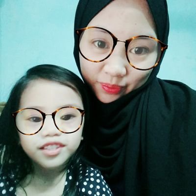 TrahHM's profile picture. A wife, mother of 5, a friend, sister, daughter, a student and a food lover 3