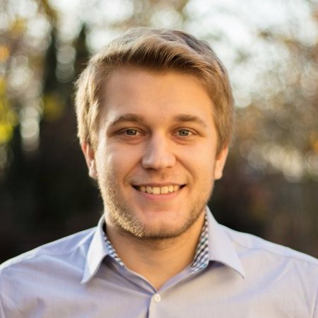 Creative director at RightWords, editor-in-chief of the technology magazine https://t.co/XBOiZdqUEa. Cybersecurity, ethical hacking, AI, tech.