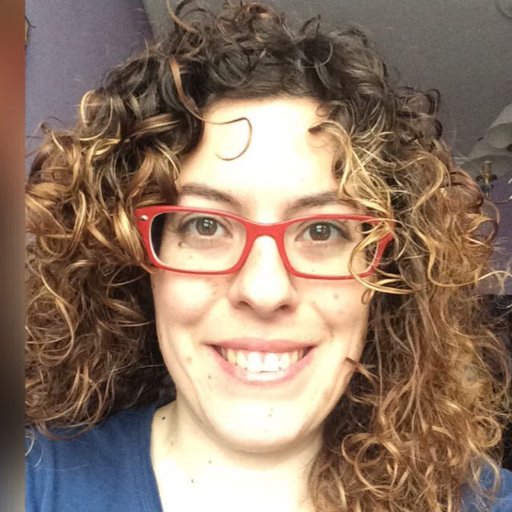 Periodista y community manager apasionada por la comunicación, el marketing, los social media y las TIC.