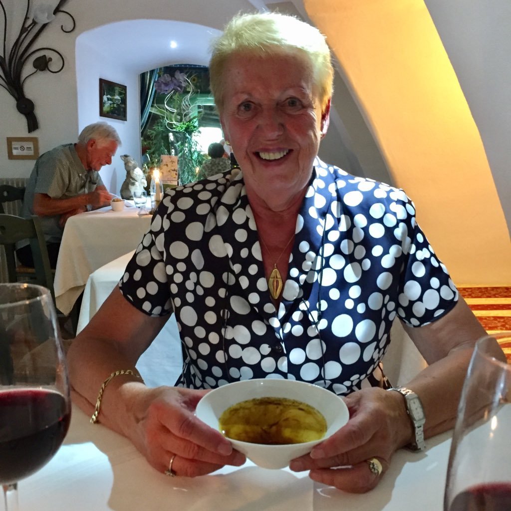 Nelly9643's profile picture. 