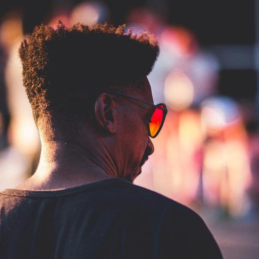 🚀🚀🚀
A arte e a história de Shackal estão diretamente ligadas ao surgimento do Hip Hop no RJ, que vai se remontando a cada fase.