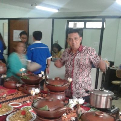 CvBesangsm's profile picture. Om Amignam astu namo sidham