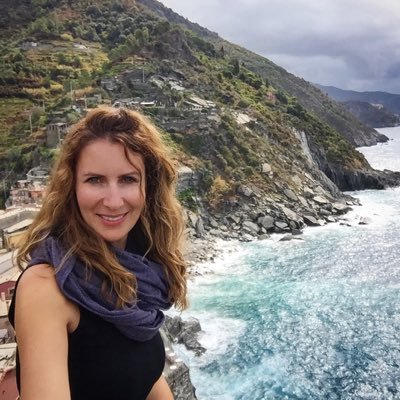 messenger_leah's profile picture. Dental Hygienist.